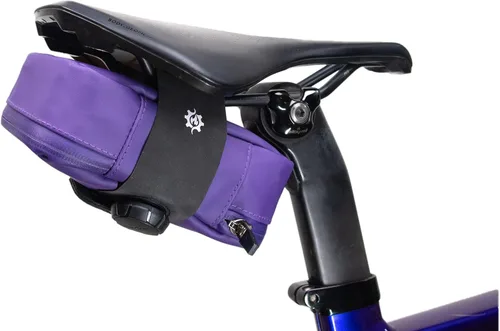 Vista 15 de Bolsa de sillín magnética Lumiere & Co. Falcon – Bolsa de bicicleta ultra pequeña de 0.37L, cierre magnético rápido Bolsa de asiento específica
