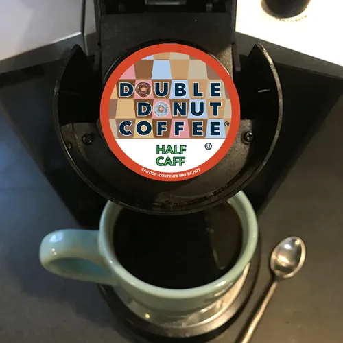 Vista 98 de Double Donut Coffee Cápsulas de Café Half Caff, Cápsulas de Café de Media Cafeína de Porción Individual para Cafeteras Keurig K Cup, Tostado Medio