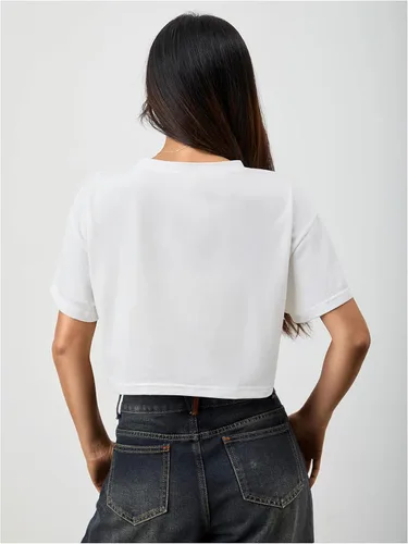 Vista 2 de SweatyRocks top corto bordado manga corta para mujer