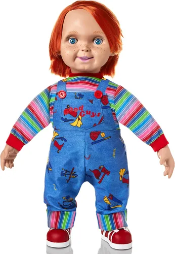 Vista 2 de Spirit Halloween Muñeca Chucky Good Guys de 24 pulgadas, multicolor