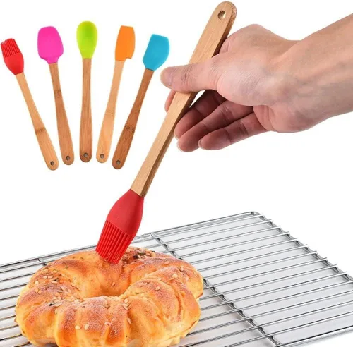 Vista 4 de Juego de mini espátulas de silicona con mango de madera, cepillo de silicona con asas de madera, cuchara, espátula para cocina y mezcla (5) (5)