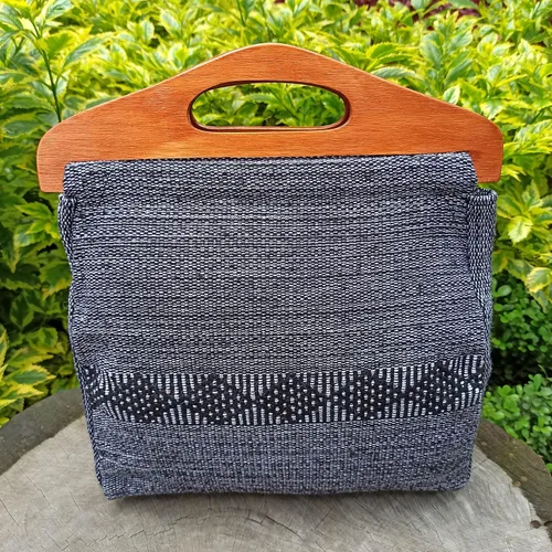 Vista 5 de MEXICANDOO Authentic Mexican Handcrafted Woven Handbag for Women or Girls with Wooden Handles Casual and Lightweight Purse