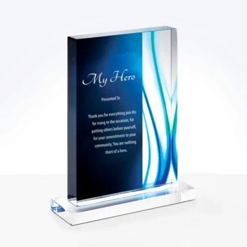 Vista 5 de Trofeo grabado – Acrílico azul – Forma rectangular – Acentos de rayas de colores – Grabado personalizado – Premio para empleados Rectángulo