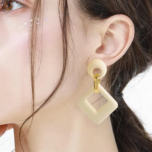 Vista 2 de SELOVO Juego de 2 aretes acrílicos de verano, juego de pendientes de forma cuadrada ovalada colorida