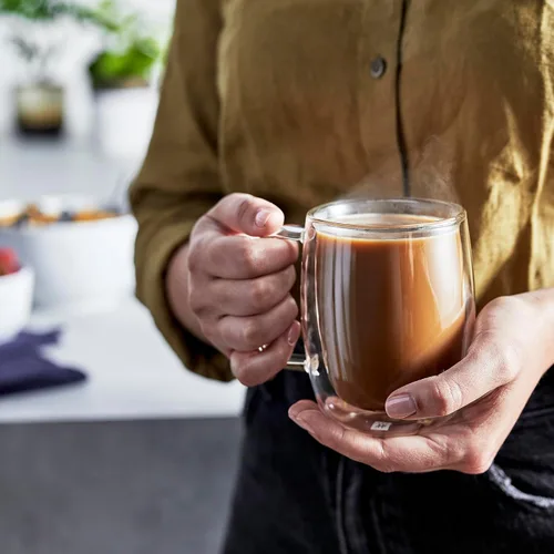Vista 4 de ZWILLING Sorrento Plus Juego de 2 tazas de vidrio de doble pared para café con leche, 15 oz, 450 ml