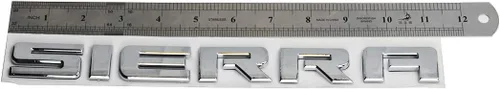 Vista 2 de 1x Emblema Cromado Sierra COMPATIBLE CON GMC Puerta Trasera Portón Trasero COMPUERTA TRASERA Insignia Letras Nombre 3D Realzado Adhesivo Fuerte