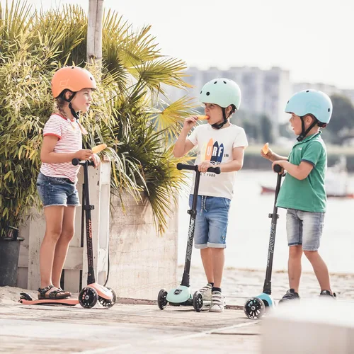Vista 7 de Scoot&Ride Highwaykick 3 LED Scooter, Rose