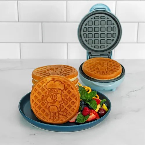 Vista 4 de Uncanny Brands Mini waflera Bluey - Divertidos waffles de personajes - Fácil de usar y limpiar