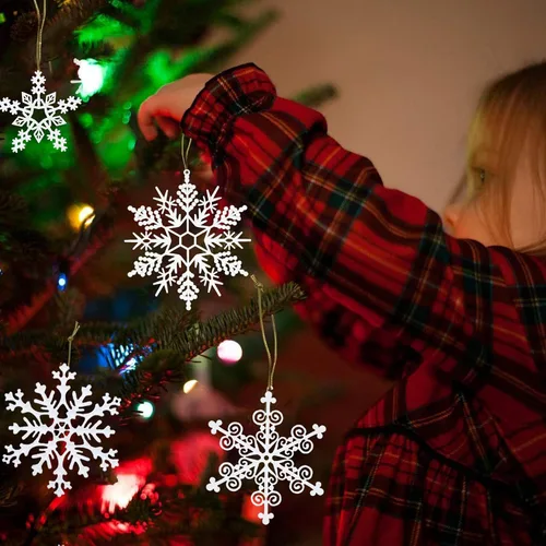 Vista 2 de 24 adornos de copo de nieve blancos, copos de nieve de plástico para decoraciones de árbol de Navidad