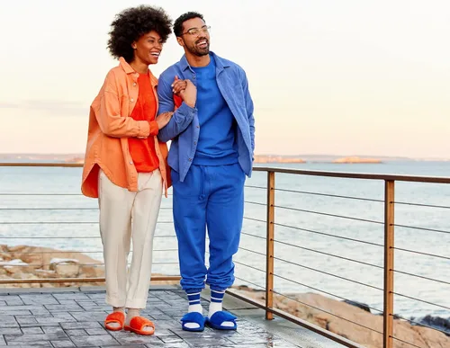 Vista 3 de Dearfoams Pantuflas de rizo de espuma viscoelástica ajustables para hombre y exterior