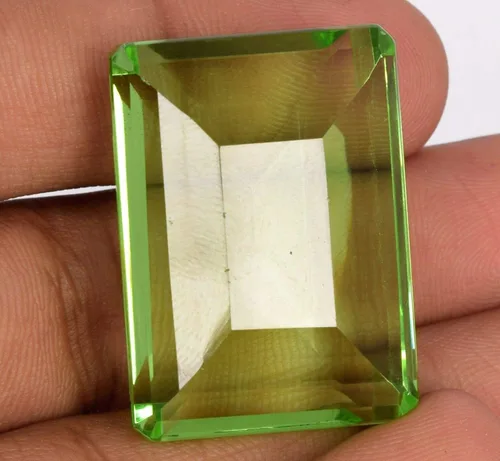 Vista 2 de REAL-GEMS Amatista verde facetada de 102.00 quilates. Piedra preciosa suelta de amatista de corte esmeralda perfecta para hacer joyas