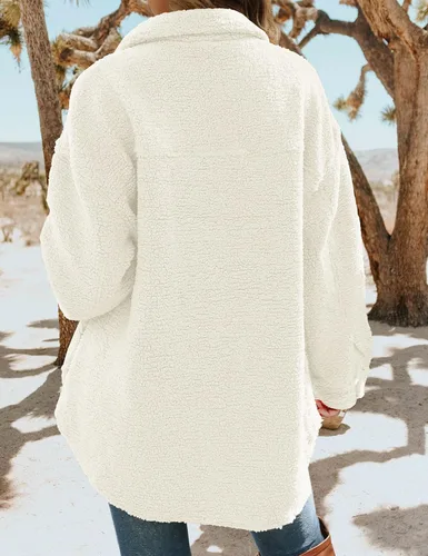 Vista 3 de TECREW Chaqueta de forro polar Sherpa de invierno para mujer, con botones y bolsillos