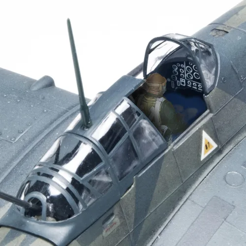 Vista 4 de Revell Stuka Ju 87G-1 Tank Buster Kit de modelo, 144 meses a 1188 meses, transparente, gris