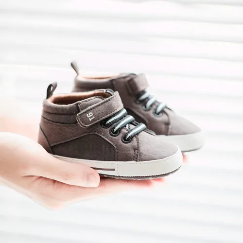 Vista 5 de KaKaKiKi - Tenis de lona para bebé infante niños tenis con suela de goma antideslizante tenis de caramelo caminantes primerizos precaminando tenis