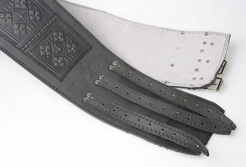 Vista 4 de Cinturón de cuero negro hecho a mano para hombre, cintura ancha vikingo o corsé Se adapta a cinturas de 27 a 60 pulgadas