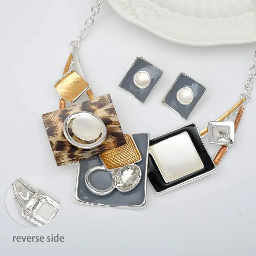 Vista 5 de CSY Conjunto de joyas de cristal ovaladas de estilo bohemio con diseño de ópalos de cristal estilo babero, aretes de esmalte bohemio, regalos