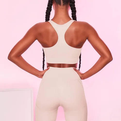 Vista 3 de MANON ROSA Trajes de yoga para mujer, sin costuras, conjunto de 2 piezas, leggings cortos, brasier deportivo, ropa de entrenamiento, ropa deportiva