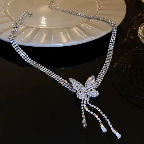 Vista 4 de Missgrace Gargantilla de mariposa con diamantes de imitación plateados, collares de cadena de plata con diamantes de imitación, collar de barra