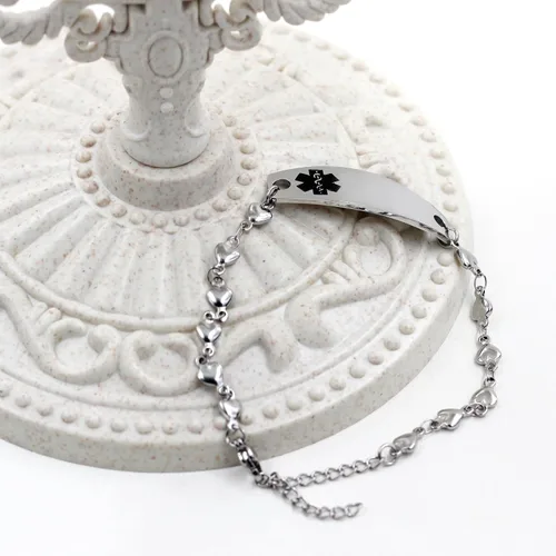 Vista 8 de Pulsera de símbolo médico de plata grabada con láser, alerta de salud grabada en forma de corazón, adecuada para primeros auxilios de emergencia