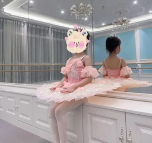 Vista 4 de Vestido de baile latino para niñas, manga larga, dobladillo con volantes, vestido de terciopelo latino con dobladillo con volantes, disfraz