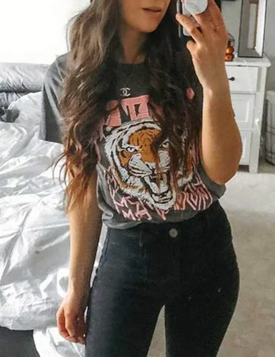 Vista 2 de Camisetas gráficas para mujer, de manga corta y cuello redondo, para el verano