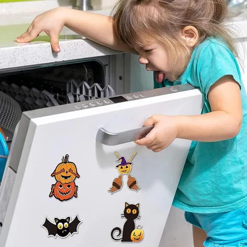 Vista 6 de QODOLSI 12 calcomanías para el cuerpo de Halloween para automóvil, adsorción, calabaza, fantasma, mago, personalidad, impresión clara, adornos