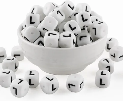 Vista 24 de Cuentas de silicona de corazón cuadrado blanco de 0.472 pulgadas, 20 cuentas de silicona con números de corazón para hacer llaveros, ideal