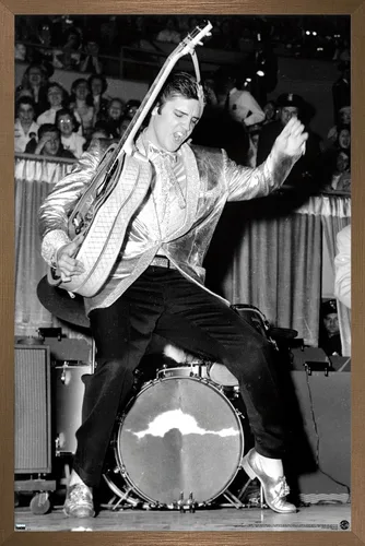 Vista 15 de Trends International Elvis Presley - Póster de pared de caderas, 22.4 pulgadas de largo x 14.7 pulgadas, versión enmarcada en madera de granero
