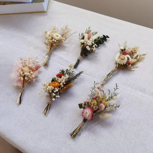 Vista 3 de Mini ramo de flores secas ramos secos de rosas buzón de regalo Boutonniere Pastel de flores BOHO (A)