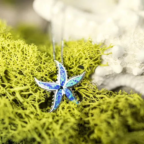 Vista 4 de Honolulu Jewelry Company Colgante de plata de ley con estrella de mar con ópalo azul simulado y cadena de caja de 18 pulgadas, Metal, Ópalo