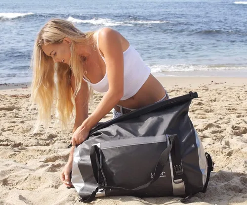 Vista 7 de Cor Surf - Bolsa de lona impermeable de 60 litros extra grande Bolsa de lona seca resistente con correas de compresión duraderas y asas para surf