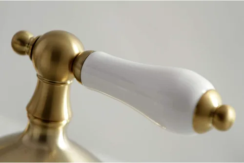 Vista 2 de Kingston Brass KS1167PL Grifo de baño extendido de 8 pulgadas, latón cepillado