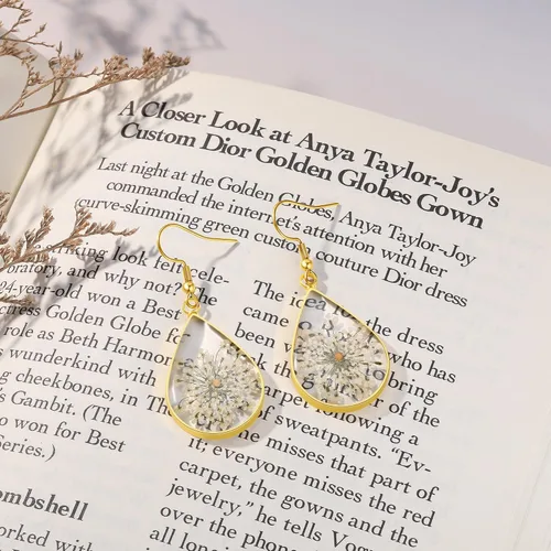 Vista 40 de Forget-Me-Not and Queen Anne's Lace Pressed Wildflower Earrings Pressed Flower Earrings Handmade Drop and Dangle Earrings Gift for Woman