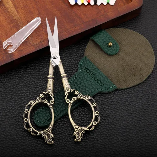 Vista 2 de YOUGUOM Tijeras de tejer con estuche, tijeras de ganchillo para roscar tijeras de coser para bordar, manualidades, punto de aguja, pequeñas tijeras