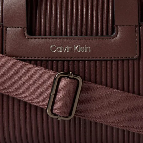 Vista 6 de Calvin Klein Bette 2 en 1 Crossbody