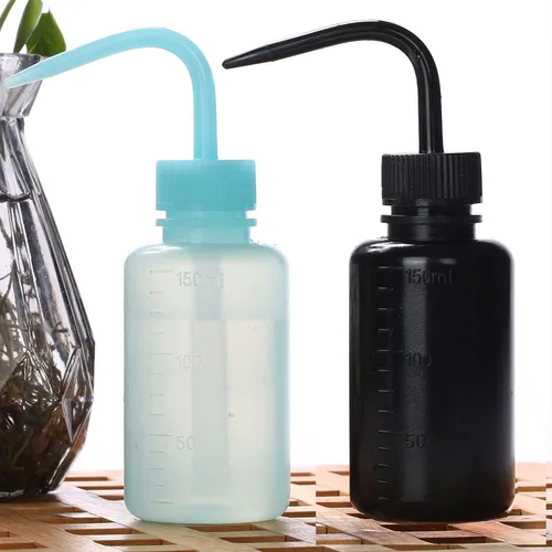 Vista 4 de 2 Botellas de Lavado de Tatuajes 150ml 5oz Chorro de Agua para Riego de Suculentas, Enjuague de Seguridad, Limpieza Médica - Negro y Azul