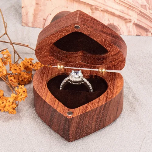Vista 5 de Caja de Anillo de Propuesta de Compromiso Delgada de Madera en Forma de Corazón Caja Portador Soporte de Anillos para Ceremonia de Boda, Día de Una