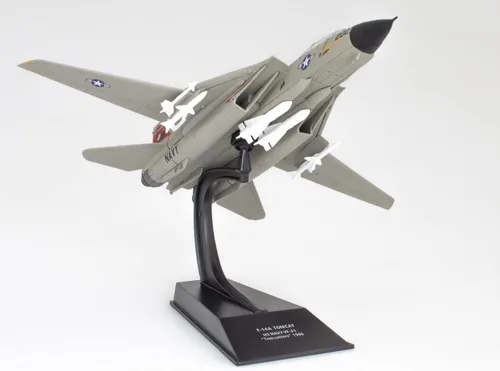 Vista 4 de Avión de combate militar 1/100 F-14A TOMCAT US NAVY VF-31 "Tom Catters" 1986 - CP14