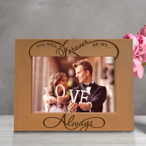 Vista 4 de KATE POSH - Marco de fotos de madera natural grabado con texto en inglés "You Will Forever be My Always". Marco de fotos de madera natural grabado
