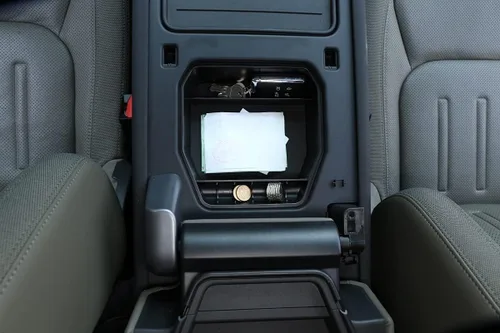 Vista 5 de Caja de almacenamiento de plástico ABS para consola central de automóvil para Land Rover Defender 110 2020 2021 (estilo C)