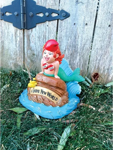 Vista 8 de BigMouth Inc Little Mer-gnome - Estatua de gnomo de jardín, divertida figura para césped y patio al aire libre, decoración de escultura de regalo