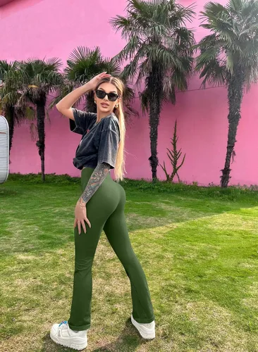 Vista 5 de OQQ - Pantalones deportivos de yoga de 2 piezas para mujer, tela acanalada, sin costuras, de cintura alta, leggings acampanados