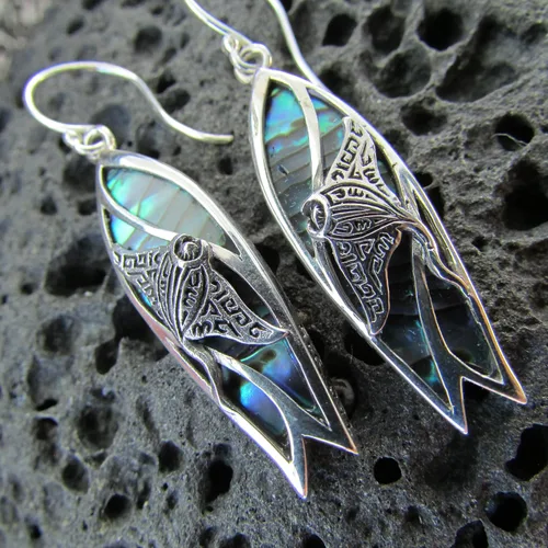 Vista 4 de Surfboard Manta Ray Earrings. Abalone Paua Shell. Sterling Silver.