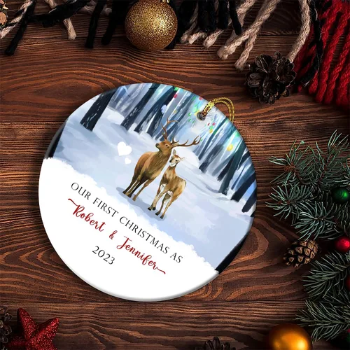 Vista 6 de Adorno de Navidad personalizado con nombre y fecha, adorno de nuestra primera Navidad como el señor y la señora 2023, adorno de Navidad de recuerdo