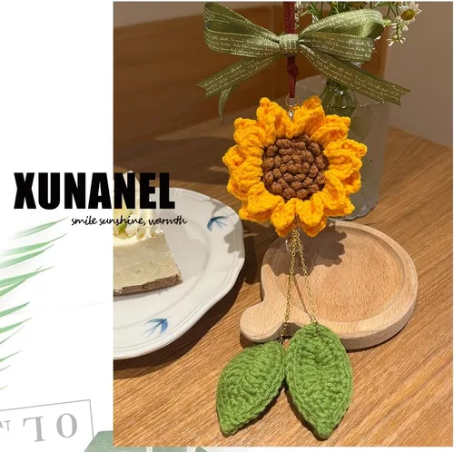 Vista 6 de Accesorios de girasol para automóvil, bonitos accesorios para automóvil, hechos a mano, de punto, espejo retrovisor, adorno colgante para tus