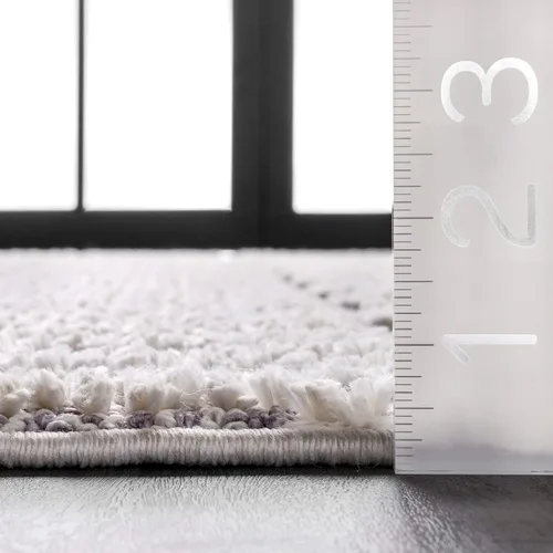 Vista 2 de nuLOOM Talula - Alfombra decorativa con borlas y textura suave, 3 x 5, beige