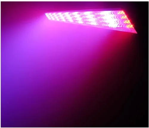 Vista 2 de CHAUVET DJ COLORstrip - Luz de lavado lineal LED con programas activos automatizados y de sonido integrados, color negro