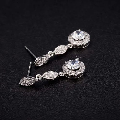 Vista 4 de Collar de moda para mujer, pendientes de circonio cúbico de corte redondo, collar colgante y pendientes (blanco)