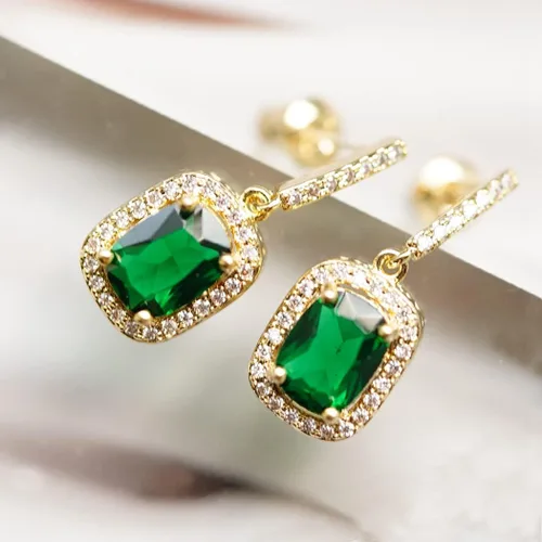 Vista 3 de Uncle J Aretes colgantes de araña de esmeralda vintage, chapados en oro de 18 quilates, lágrima de cristal austriaco verde para mujer, novia, boda