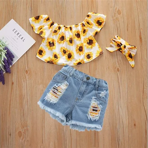 Vista 2 de Conjunto de 2 piezas de verano para niños pequeños con hombros descubiertos encaje floral con pantalones cortos rasgados pantalones de mezclilla